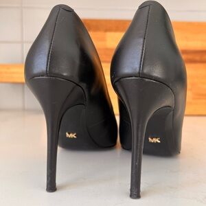 Michael Kors, all leather black pumps 8